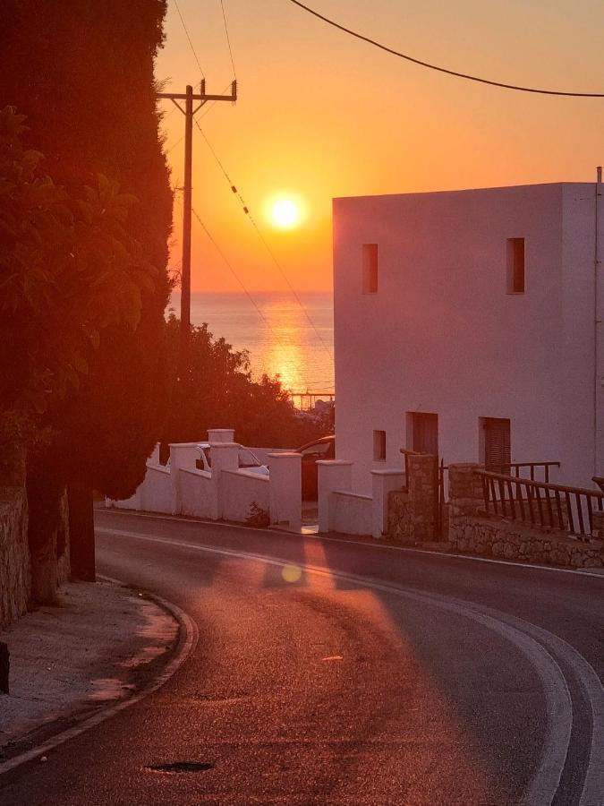 Zafeiris Apartments Livadia  Esterno foto