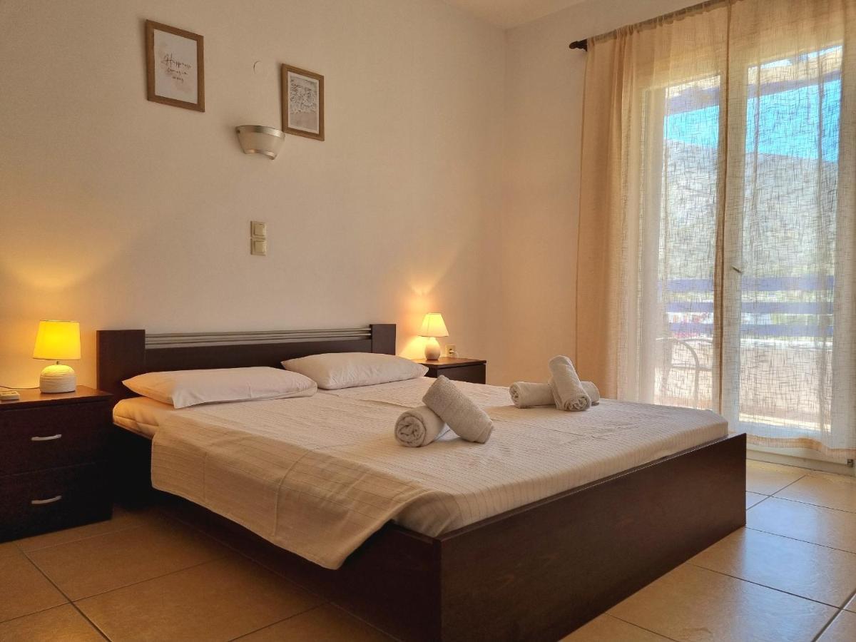 Zafeiris Apartments Livadia  Esterno foto